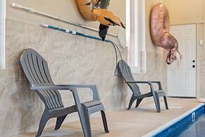 Splash Mountain Lodge 8 Bedroom Cabin