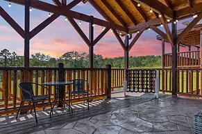 Splash Mountain Lodge 8 Bedroom Cabin