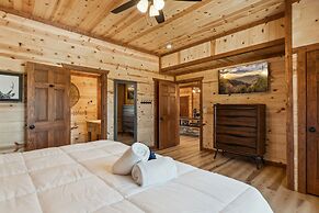 Splash Mountain Lodge 8 Bedroom Cabin