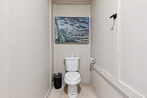 Splash Mountain Lodge 8 Bedroom Cabin