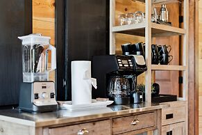 Splash Mountain Lodge 8 Bedroom Cabin