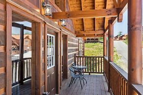 Splash Mountain Lodge 8 Bedroom Cabin