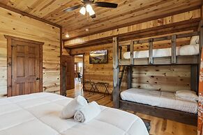 Splash Mountain Lodge 8 Bedroom Cabin