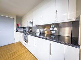 Student Only Lady Nicolson Court