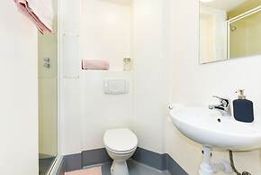 Student Only Lady Nicolson Court