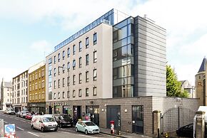 Student Only Lady Nicolson Court