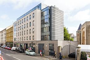 Student Only Lady Nicolson Court