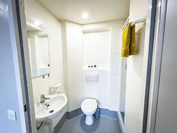 Student Only Lady Nicolson Court