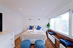 Imperial Queensway Apartment