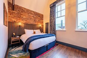 The Old Lyric Hall - St David Aparthotel