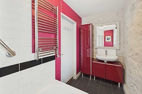 Host Stay Stone Crop Cottage
