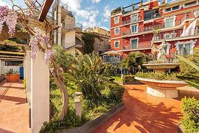 Terrazza Aphrodite by Napoliapartments