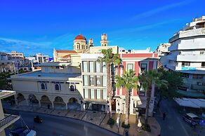 Royal Blue Central House by Checkin