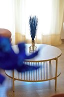 Royal Blue Central House by Checkin