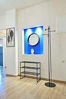 Royal Blue Central House by Checkin