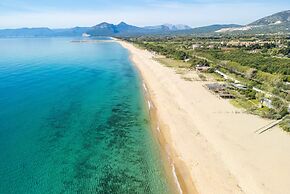 Spacious Three Room Apartment in the Heart of Orosei