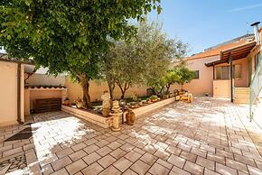 Spacious Three Room Apartment in the Heart of Orosei