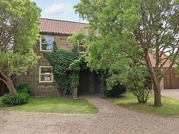 Crossbutts Farmhouse