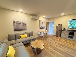 Lora Loca Inn