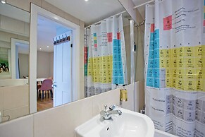 Imperial Hogarth Road Apartment