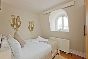 Imperial Hogarth Road Apartment