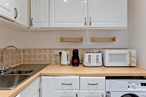 Imperial Hogarth Road Apartment