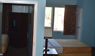 GUEST COTTAGES & SUITES