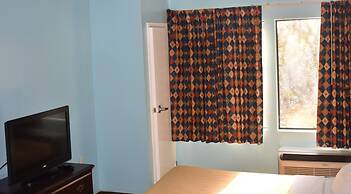 GUEST COTTAGES & SUITES