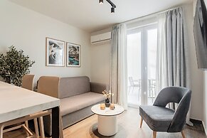 KLEO by Zoia Living