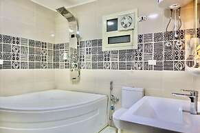 Triple Garden View Hotel