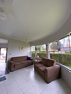 Casa Alto Padrão Frente ao Mar