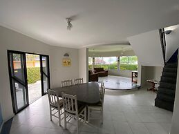 Casa Alto Padrão Frente ao Mar