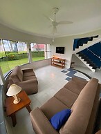 Casa Alto Padrão Frente ao Mar