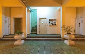 SUH Copacabana 97 Metro Near Ipanema