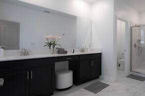 Fantasy Stay in 5 bed at Storey Lake