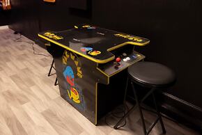 Fantasy Stay in 5 bed at Storey Lake