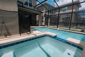 Fantasy Stay in 5 bed at Storey Lake