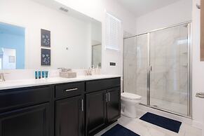 Fantasy Stay in 5 bed at Storey Lake