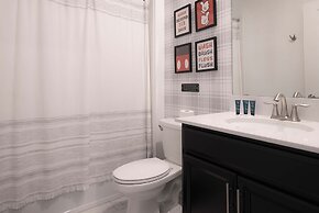 Fantasy Stay in 5 bed at Storey Lake