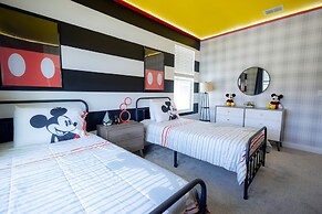 Fantasy Stay in 5 bed at Storey Lake