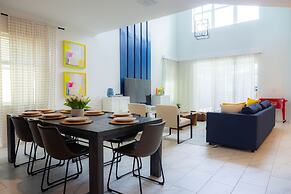 Fantasy Stay in 5 bed at Storey Lake