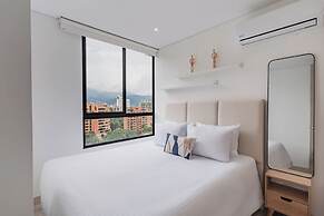 Grand By Jalo
