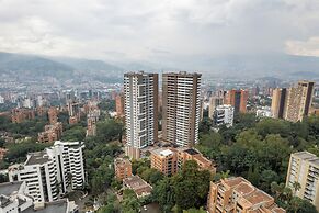 Grand By Jalo