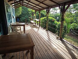 Mahina Lodge