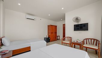 Cocorico Da Nang Beach Hotel