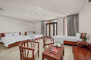 Cocorico Da Nang Beach Hotel