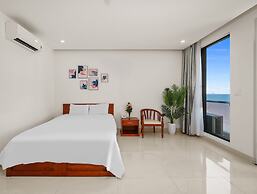 Cocorico Da Nang Beach Hotel
