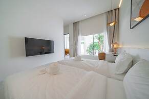 Pool villa with slide karaoke kitchen
