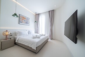 Pool villa with slide karaoke kitchen