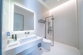 Pool villa with slide karaoke kitchen